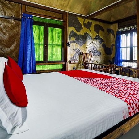 Oyo Flagship Meadow View Inn เทกคาดี ภายนอก รูปภาพ