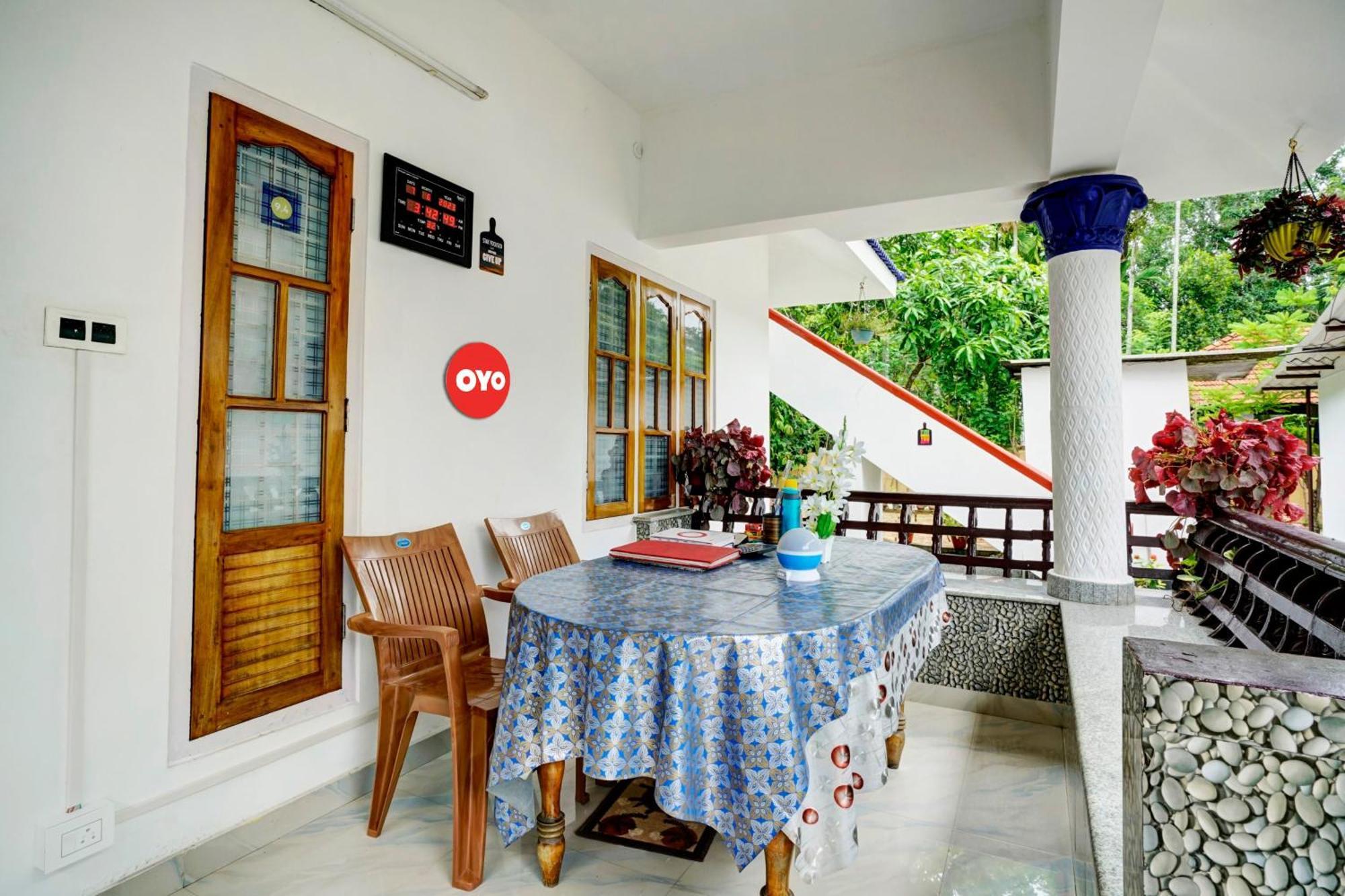 Oyo Flagship Meadow View Inn เทกคาดี ภายนอก รูปภาพ